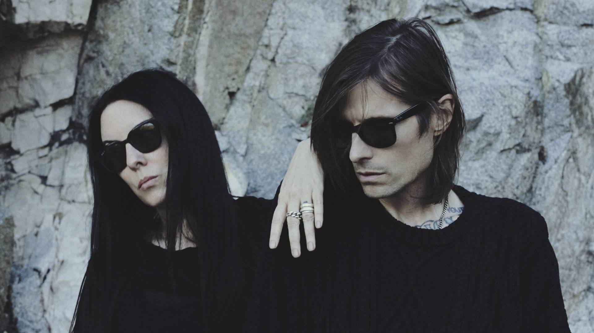 COLD CAVE AT LA ROSA